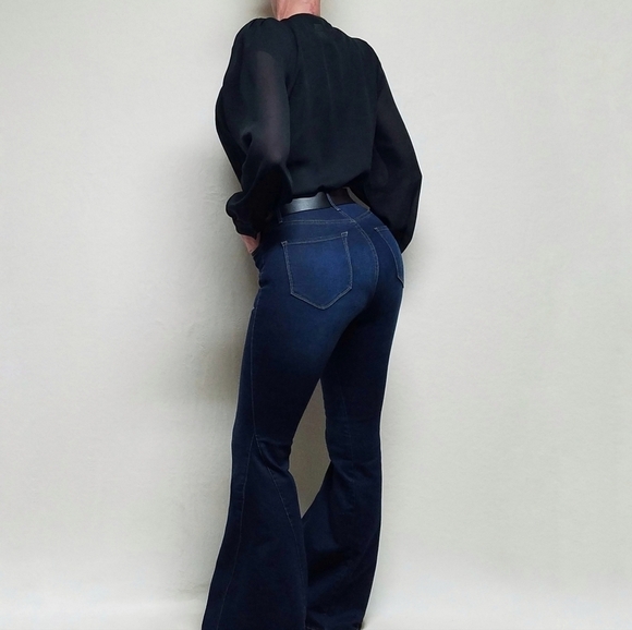 Vintage 70s Diane Von Furstenberg Black Sheer Chiffon Pleated Button Up Blouse 8 - Picture 3 of 16